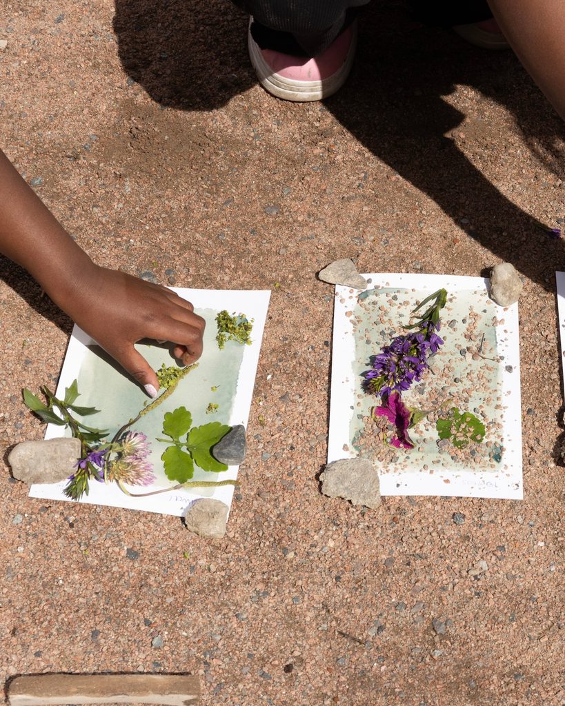 Verksted med barne- og ungdomsgrupper fra Røde Kors