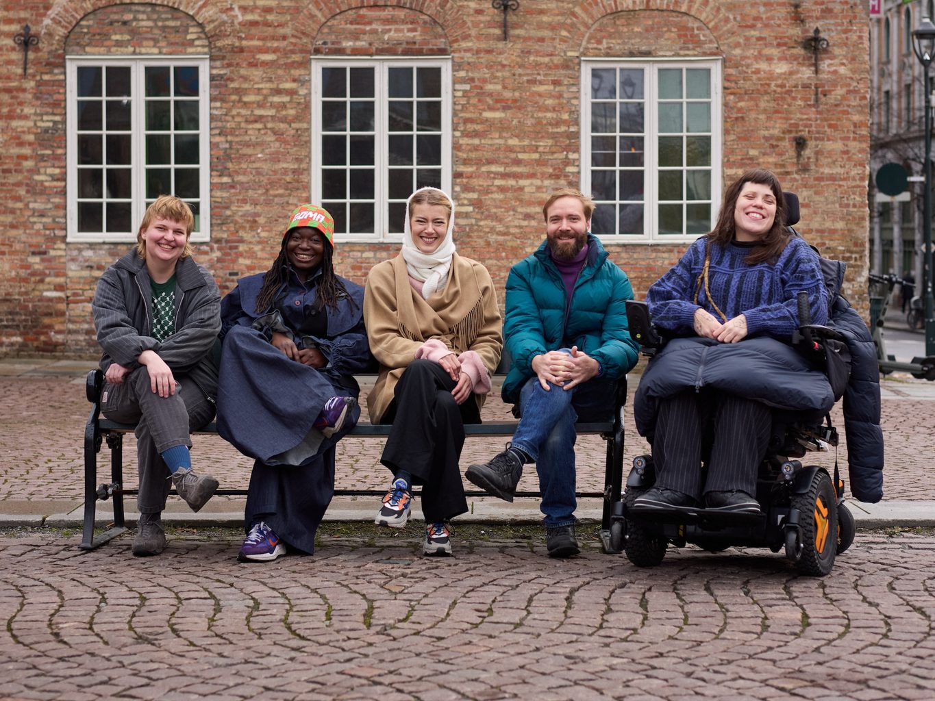 Ellinor Aurora Aasgaard, Rafiki, Katarina Skjønsberg, Zayne Armstrong og Ihra Lill Scharning. Foto: Henrik Follesø Egeland